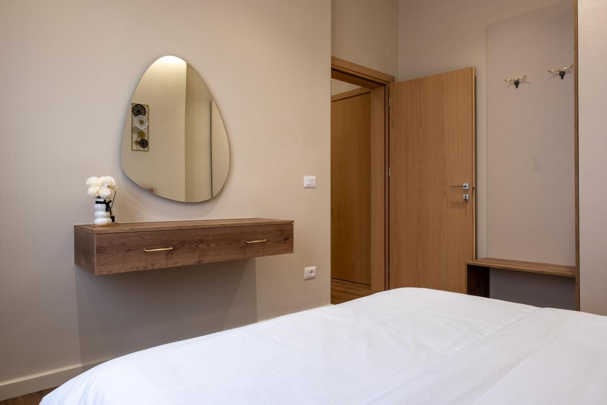 Rentoasis Apartment Durres